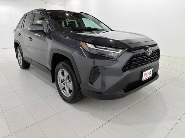 Used 2025 Toyota RAV4 XLE w/ Convenience Package AWD/4WD image 7