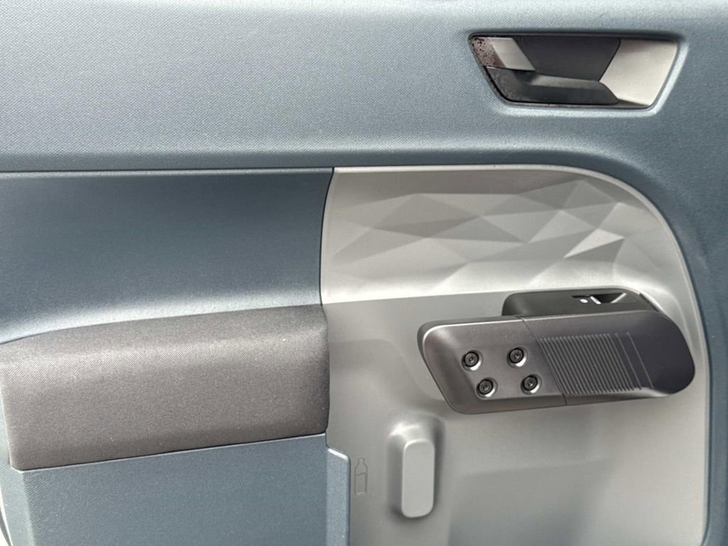 Used 2023 Ford Maverick XL image 12