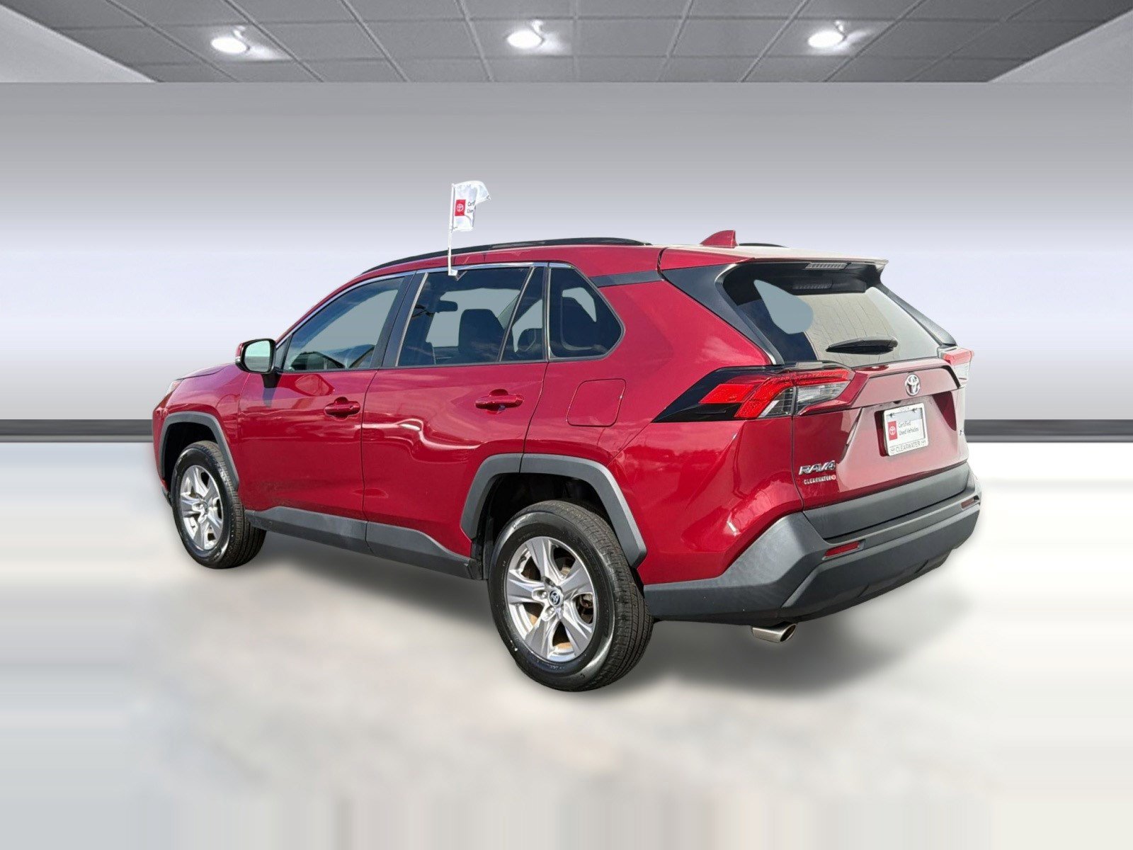 Used 2023 Toyota RAV4 XLE w/ Convenience Package FWD image 3