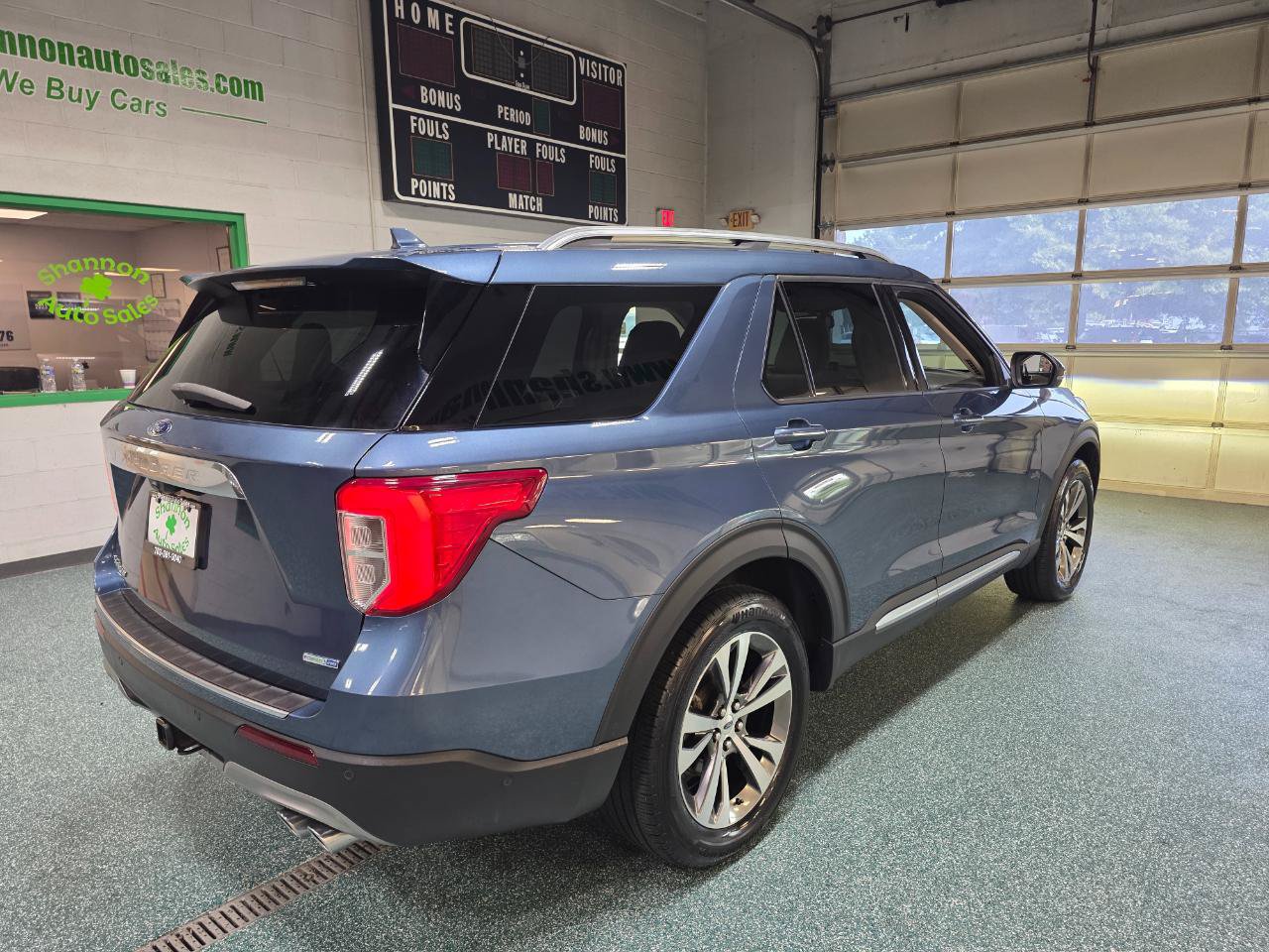 Used 2020 Ford Explorer Platinum w/ Premium Technology Package AWD/4WD image 5