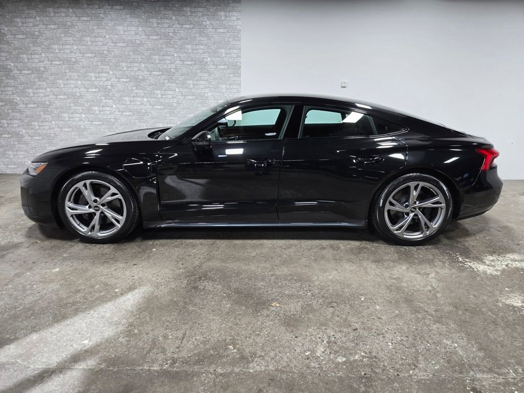 Used 2022 Audi e-tron GT Premium Plus image 2