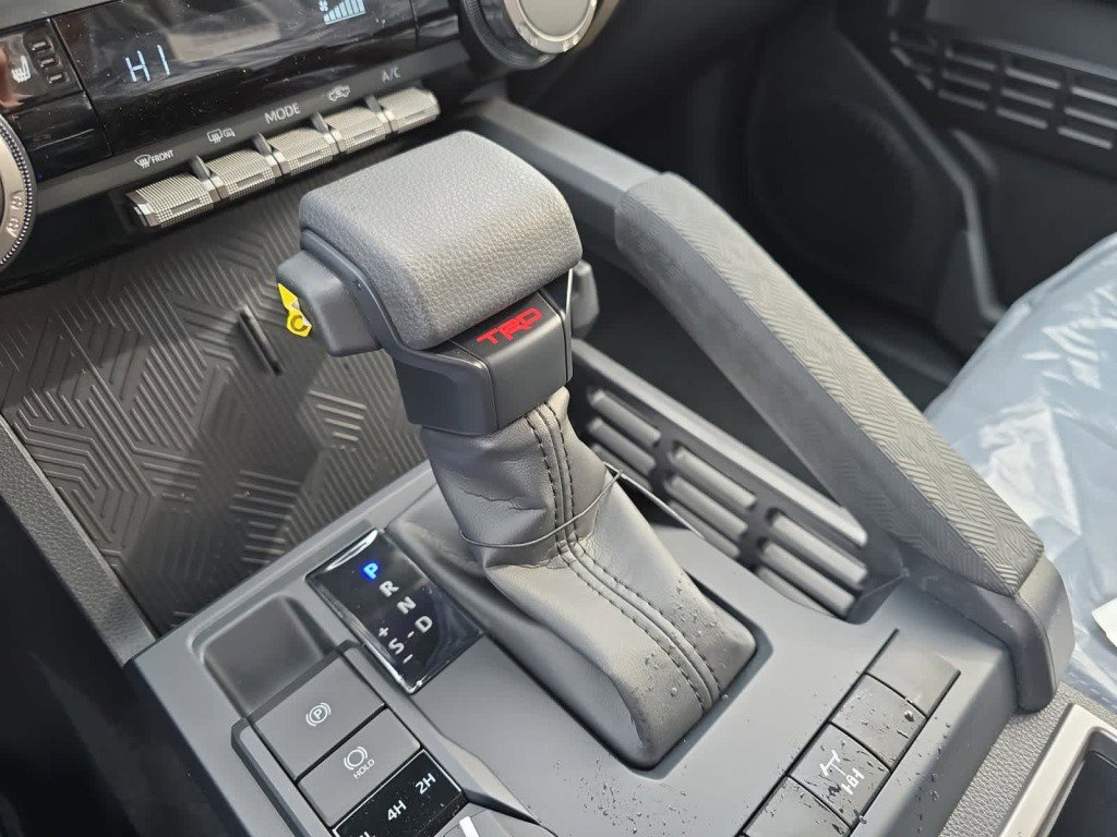 New 2025 Toyota Tacoma TRD Off-Road image 7