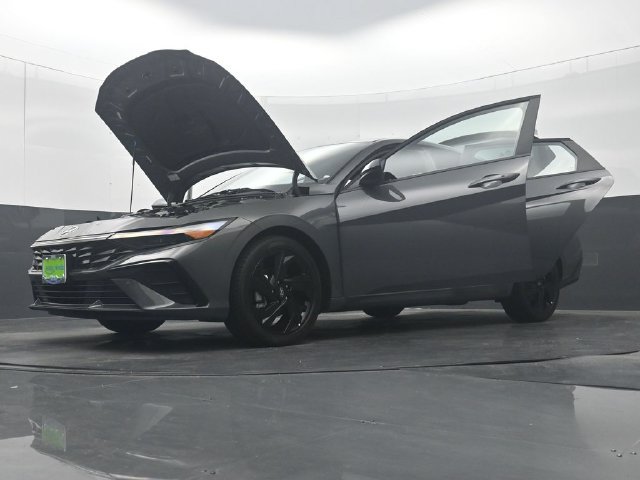 Used 2026 Hyundai Elantra Sport FWD image 58