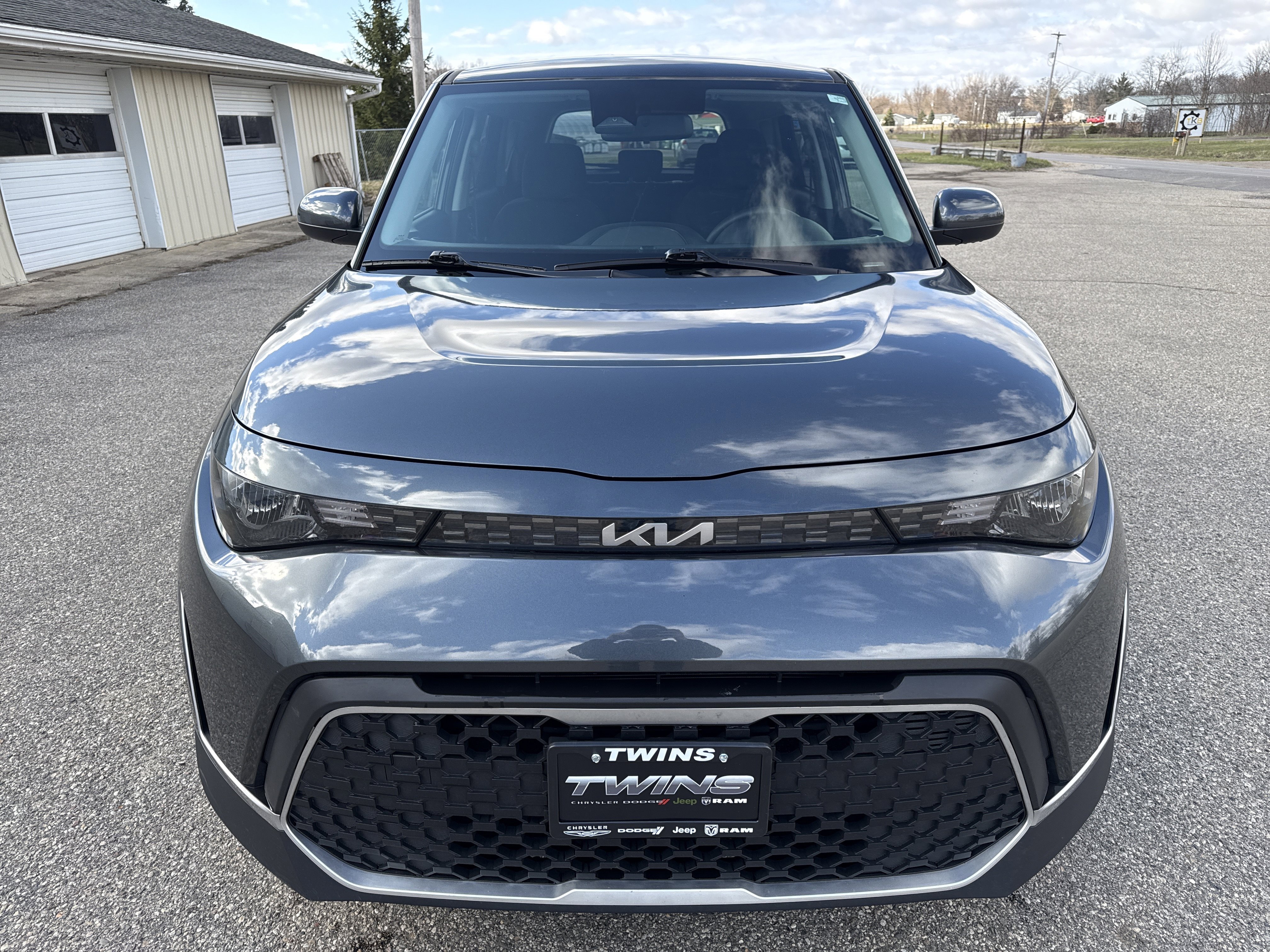 Used 2025 Kia Soul LX w/ LX Technology Package image 11