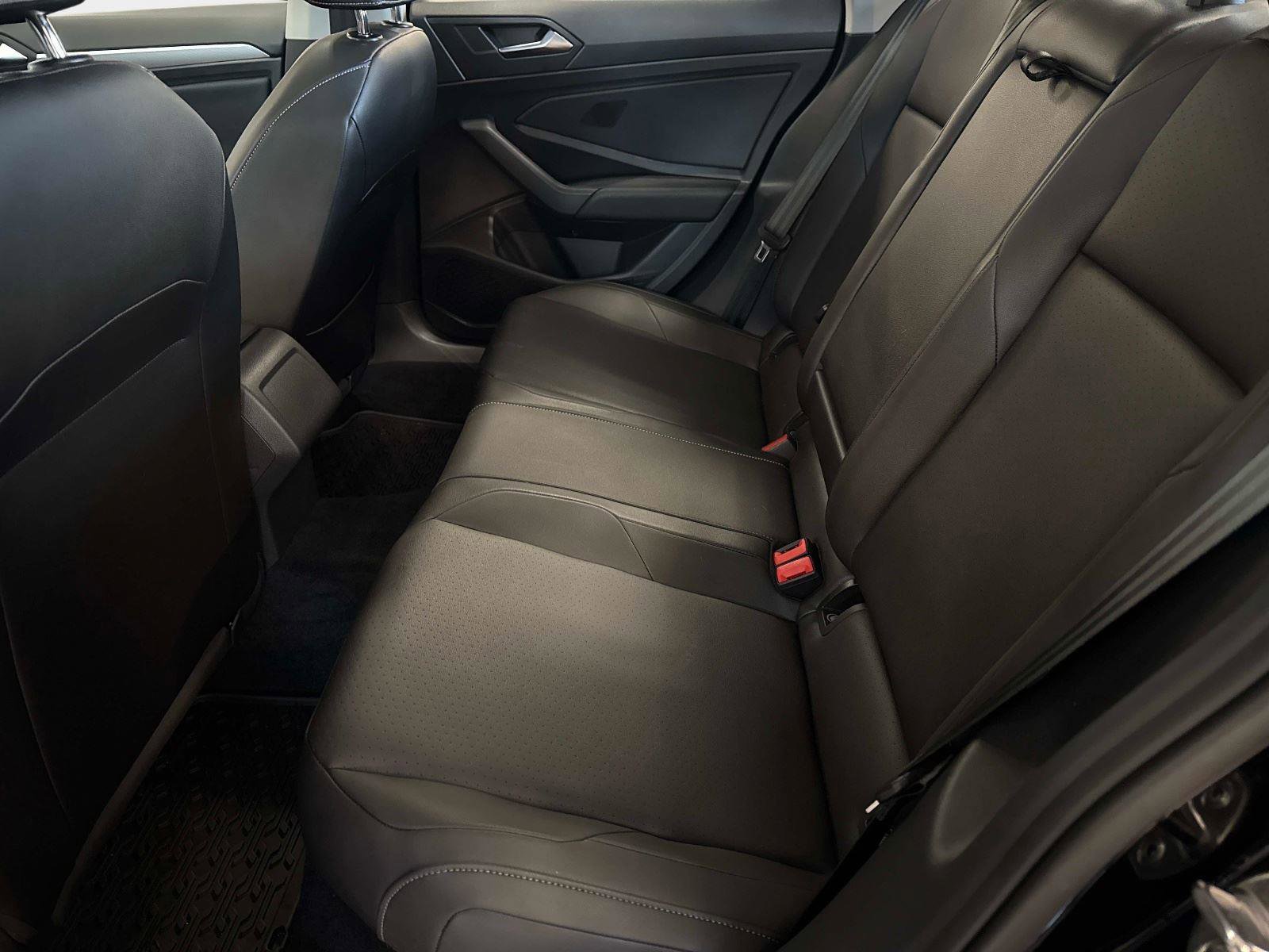 Used 2020 Volkswagen Jetta SE image 13