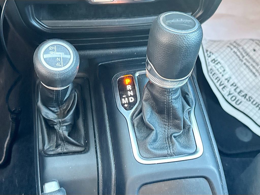 Used 2021 Jeep Gladiator Sport AWD/4WD image 18