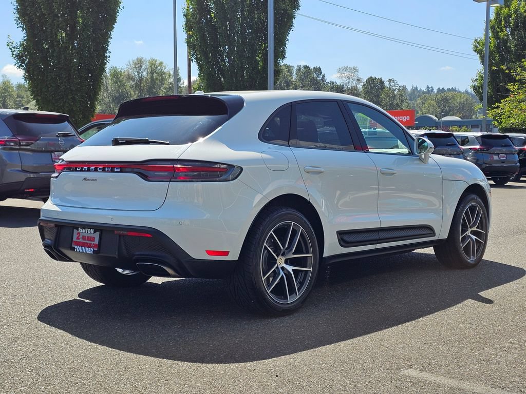 Used 2025 Porsche Macan AWD/4WD image 5