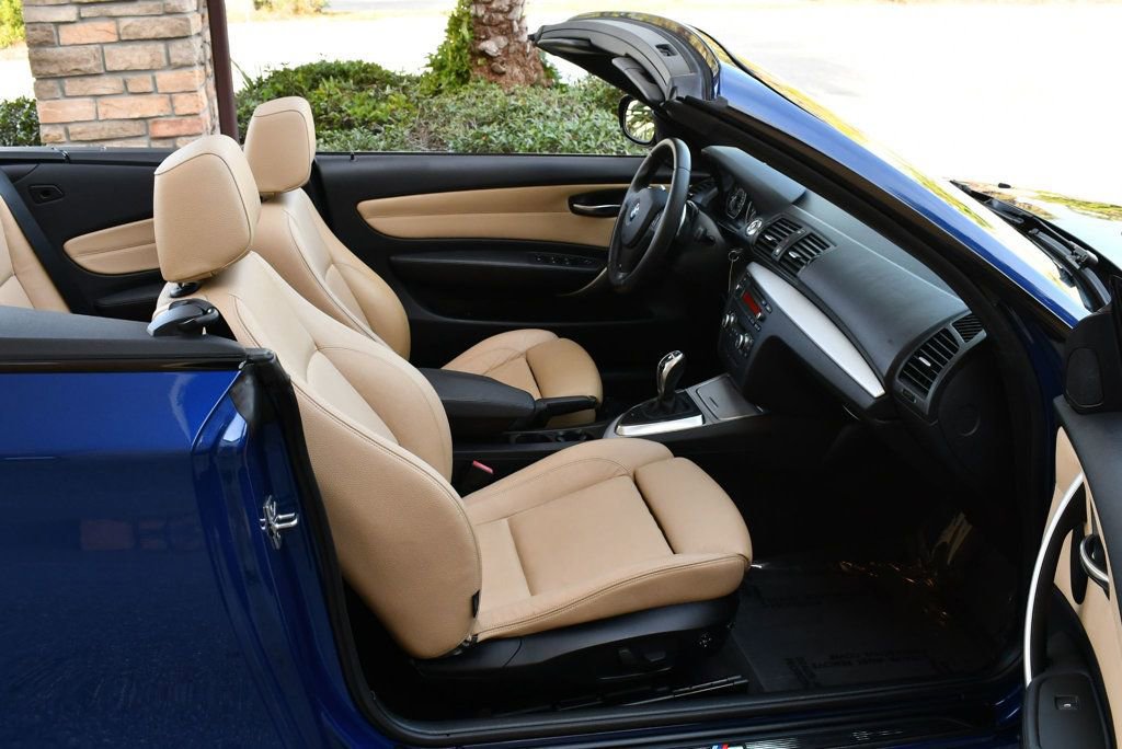 Used 2013 BMW 135i Convertible image 57