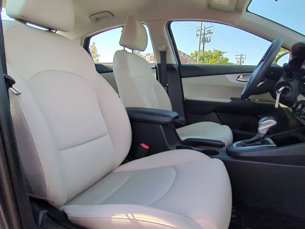 Used 2022 Kia Forte LXS image 25