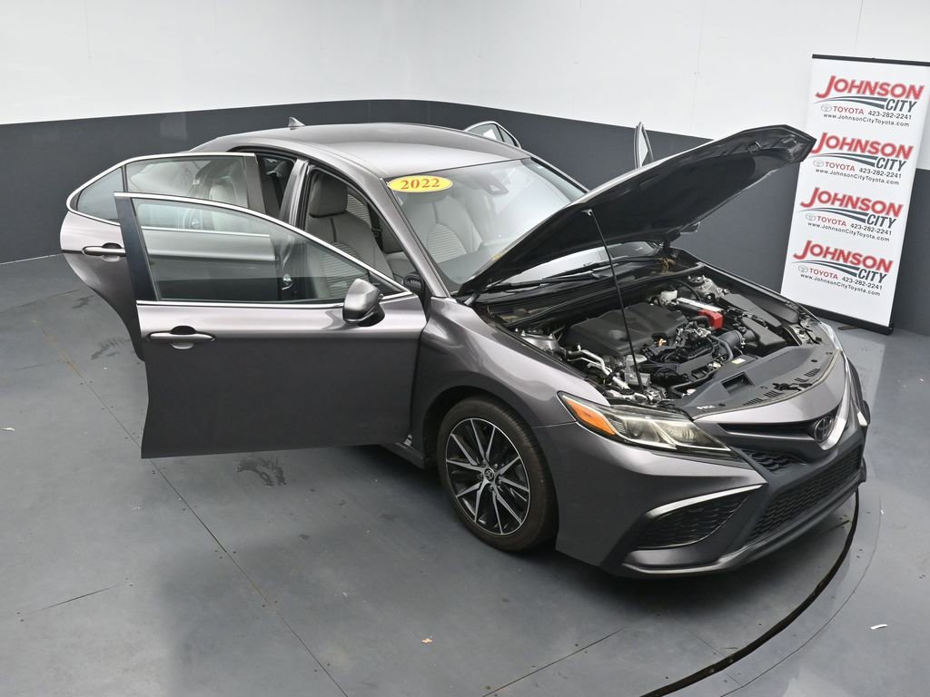Used 2022 Toyota Camry SE FWD image 39
