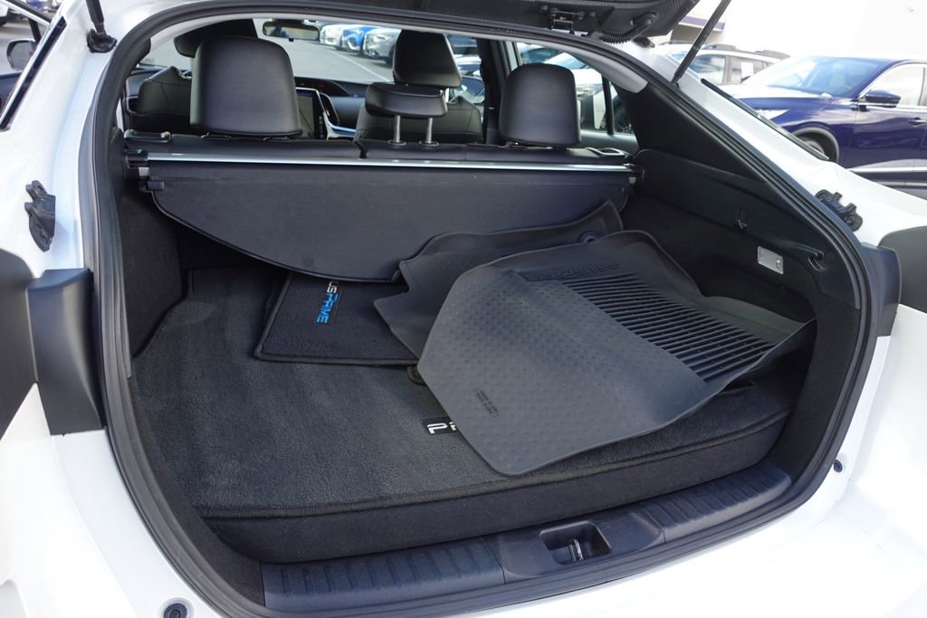Used 2022 Toyota Prius Prime XLE image 22
