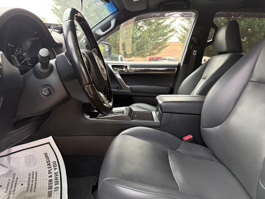 Used 2022 Lexus GX 460 Premium w/ Accessory Package AWD/4WD image 27