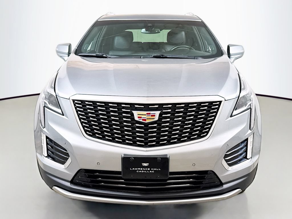 Used 2025 Cadillac XT5 Premium Luxury FWD image 2
