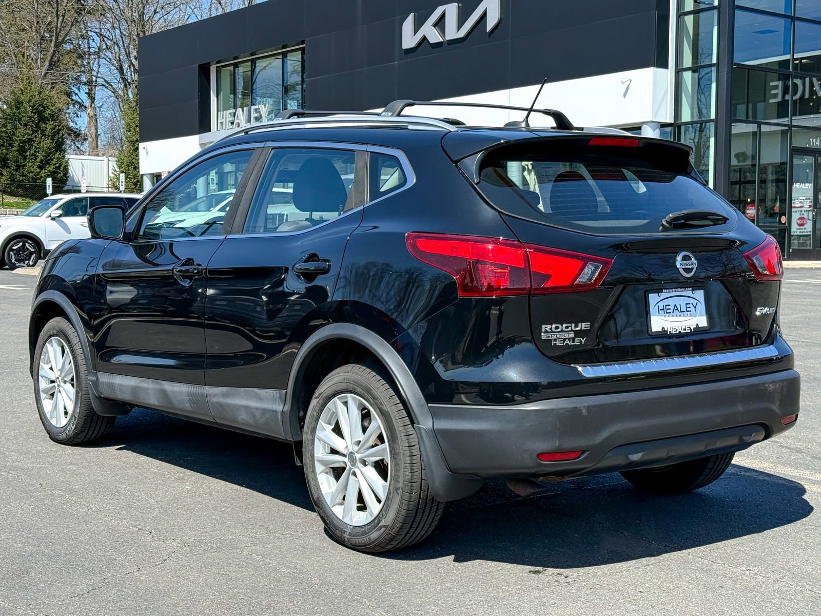 Used 2017 Nissan Rogue Sport SV w/ SV Premium Package AWD/4WD image 7