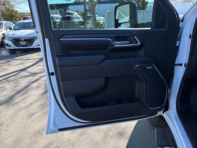 Used 2024 GMC Sierra 2500 SLT w/ SLT Premium Package image 12