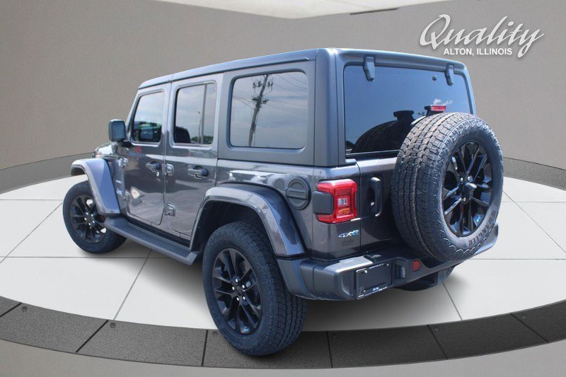 Used 2022 Jeep Wrangler Unlimited Sahara w/ Cold Weather Group image 6