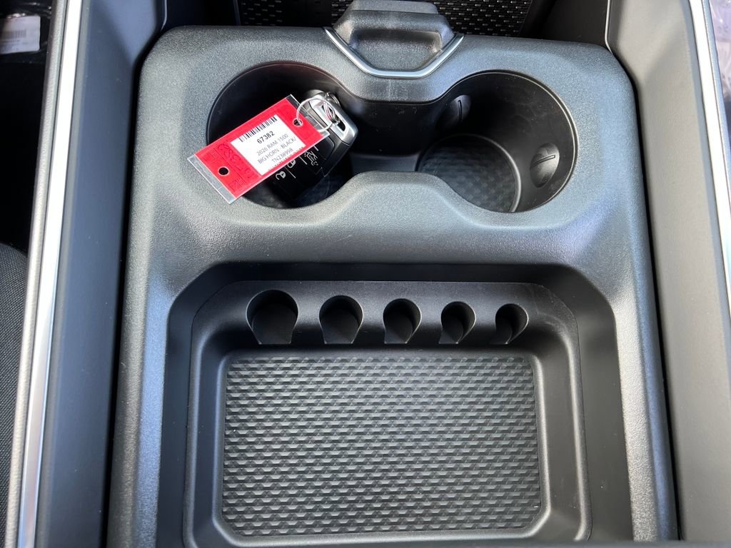 New 2026 RAM 1500 4x4 Crew Cab image 12