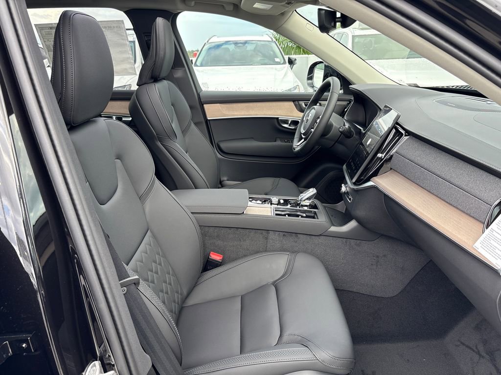 New 2026 Volvo XC90 B6 Plus image 16