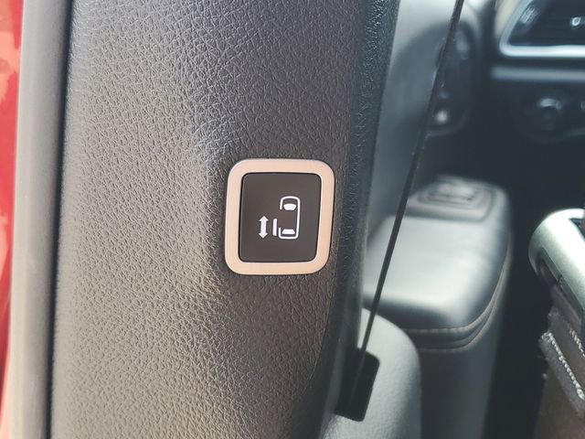 Used 2025 Chrysler Pacifica Select image 30