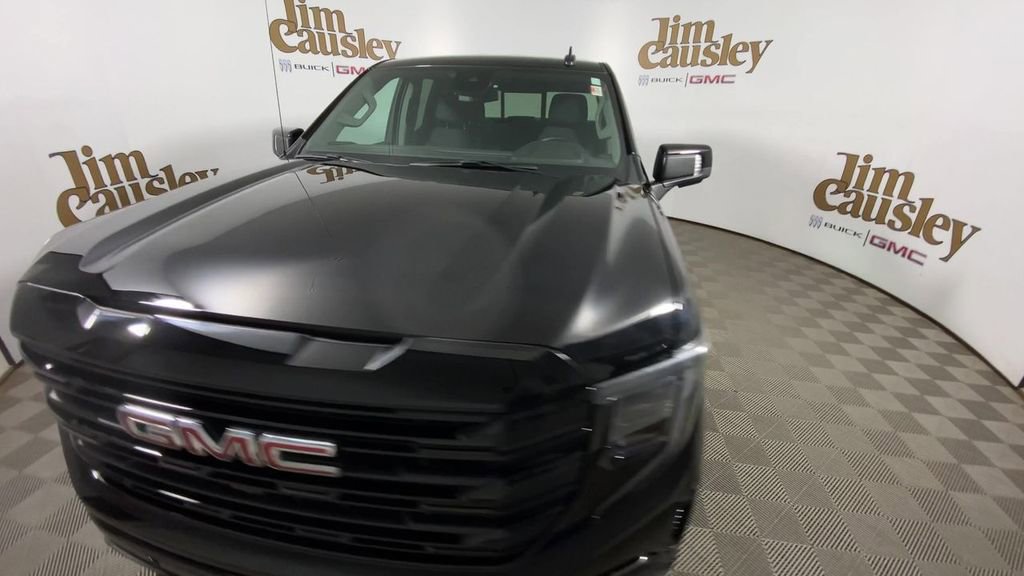 Used 2025 GMC Sierra 1500 Elevation w/ Preferred Package image 3