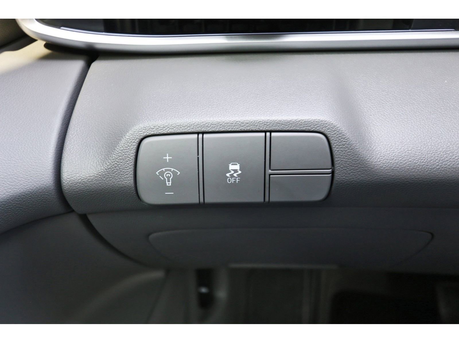 Certified 2024 Hyundai Elantra SEL FWD image 21