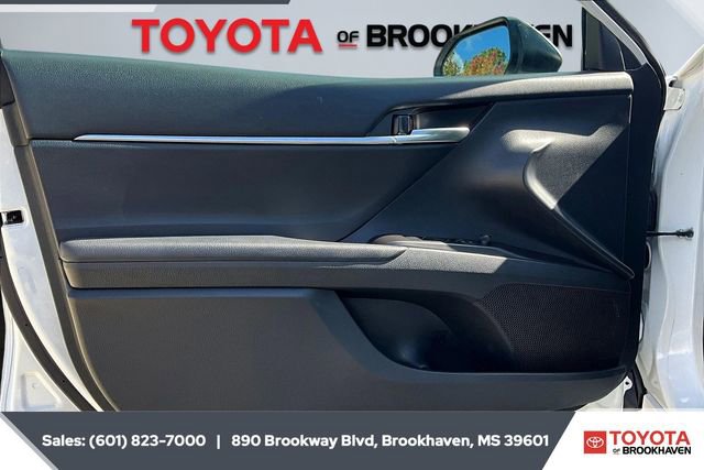 Used 2024 Toyota Camry SE image 17