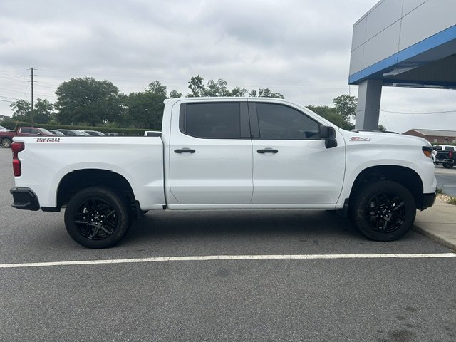 Used 2024 Chevrolet Silverado 1500 Custom Trail Boss AWD/4WD image 4