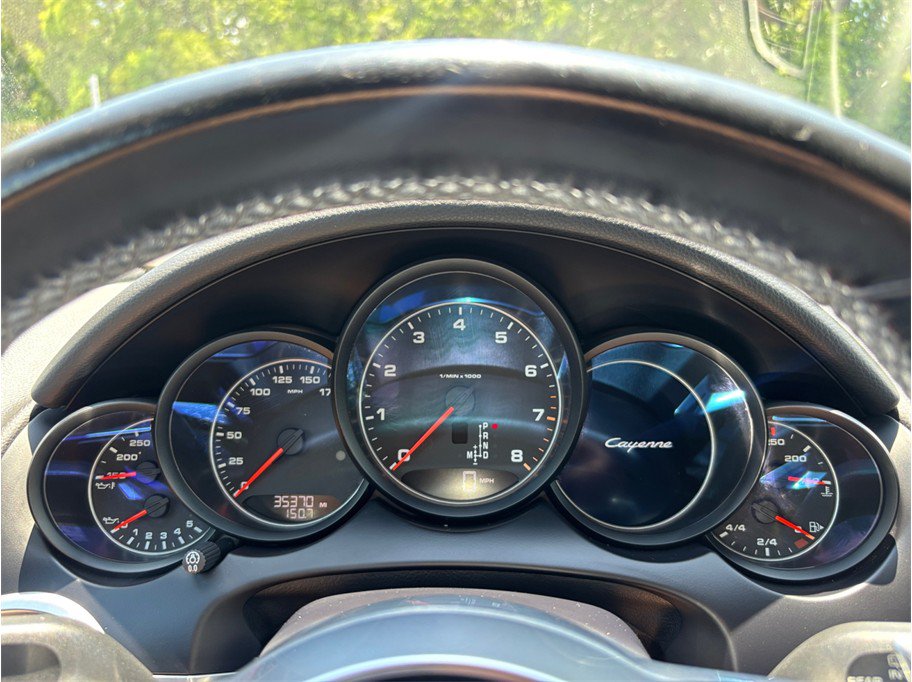 Used 2018 Porsche Cayenne AWD/4WD image 23