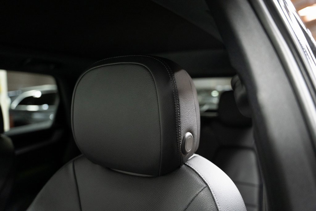 Used 2024 Porsche Cayenne image 18