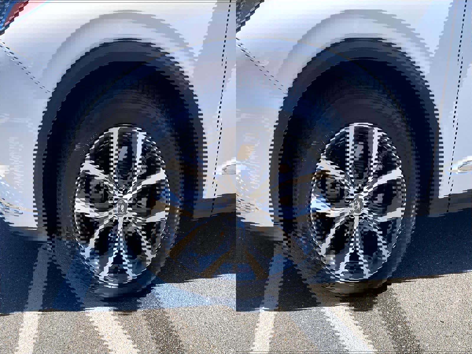 Used 2023 Acura MDX FWD w/ Technology Package image 11