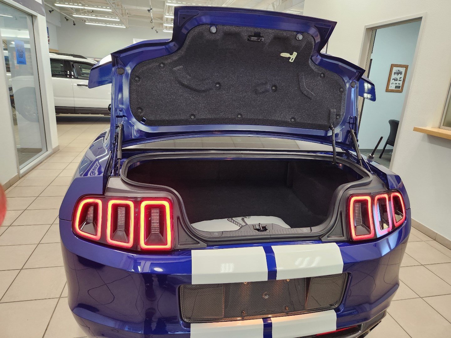 Used 2014 Ford Mustang Shelby GT500 w/ Equipment Group 821A RWD image 17