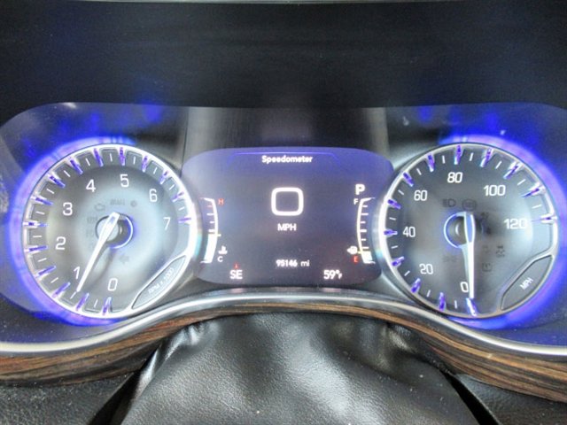 Used 2022 Chrysler Pacifica Limited image 26