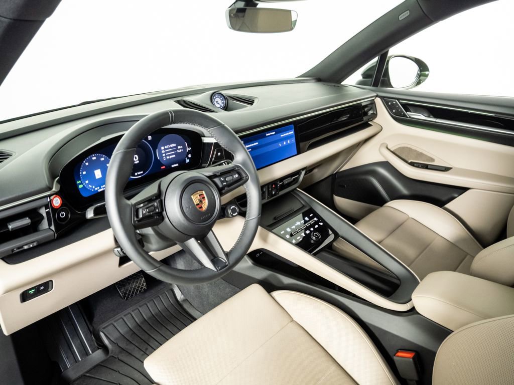 Certified 2024 Porsche Macan 4 Electric AWD/4WD image 4