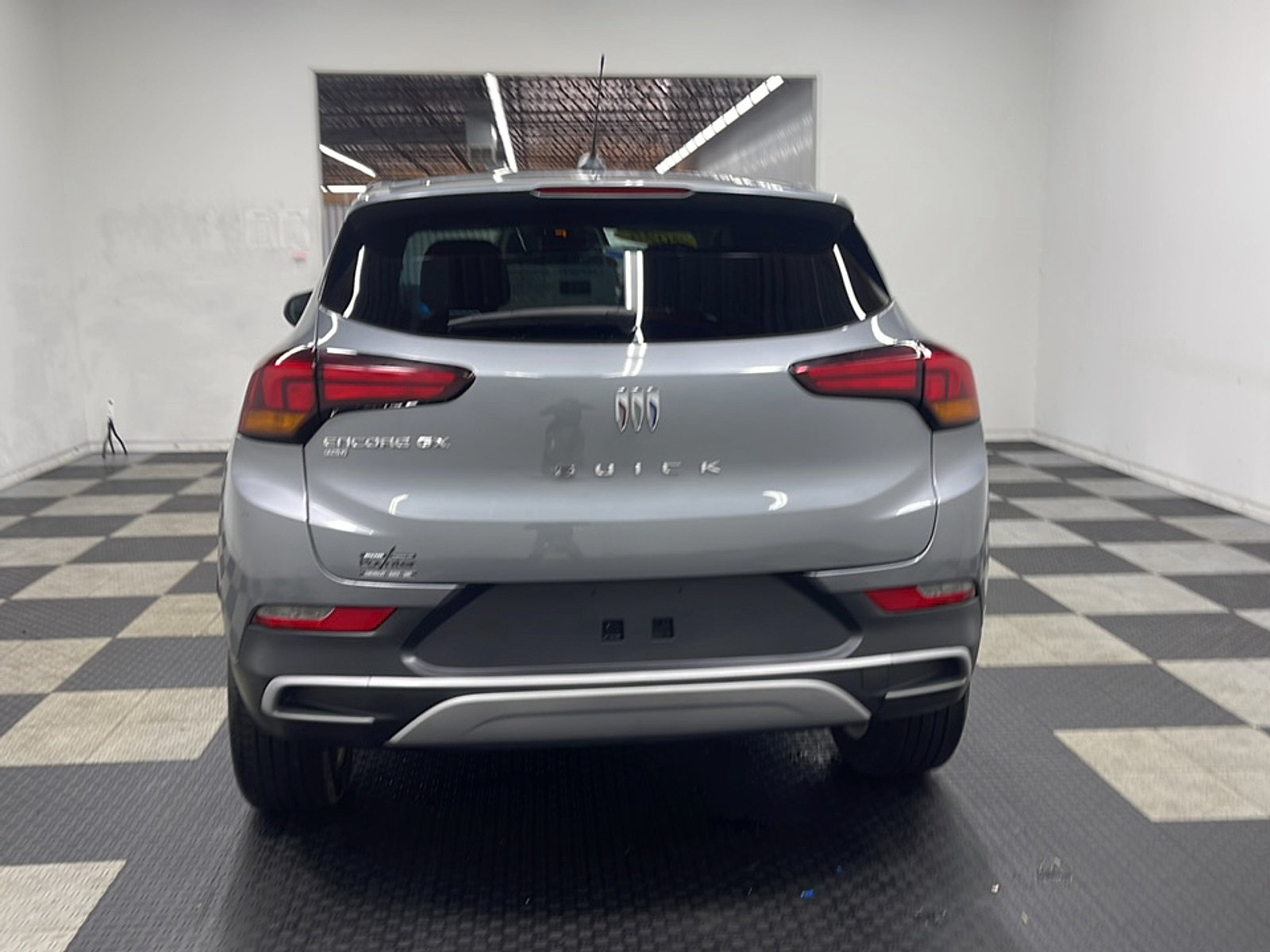 Used 2025 Buick Encore GX Preferred AWD/4WD image 16