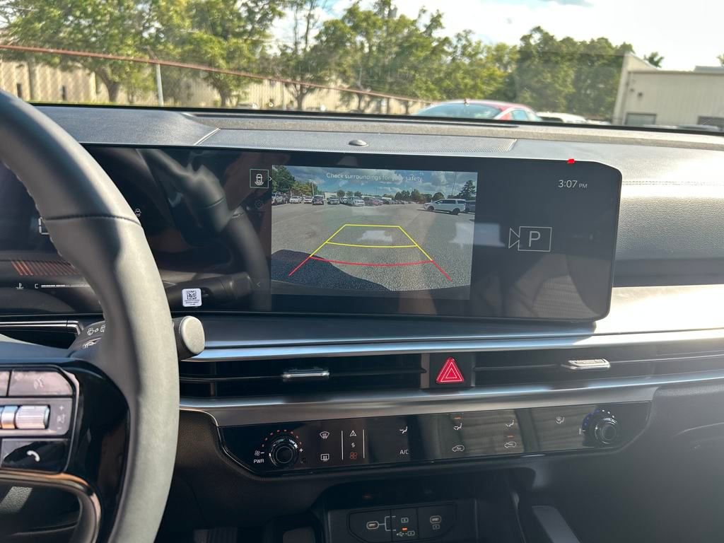 New 2026 Kia Sorento LX FWD image 17