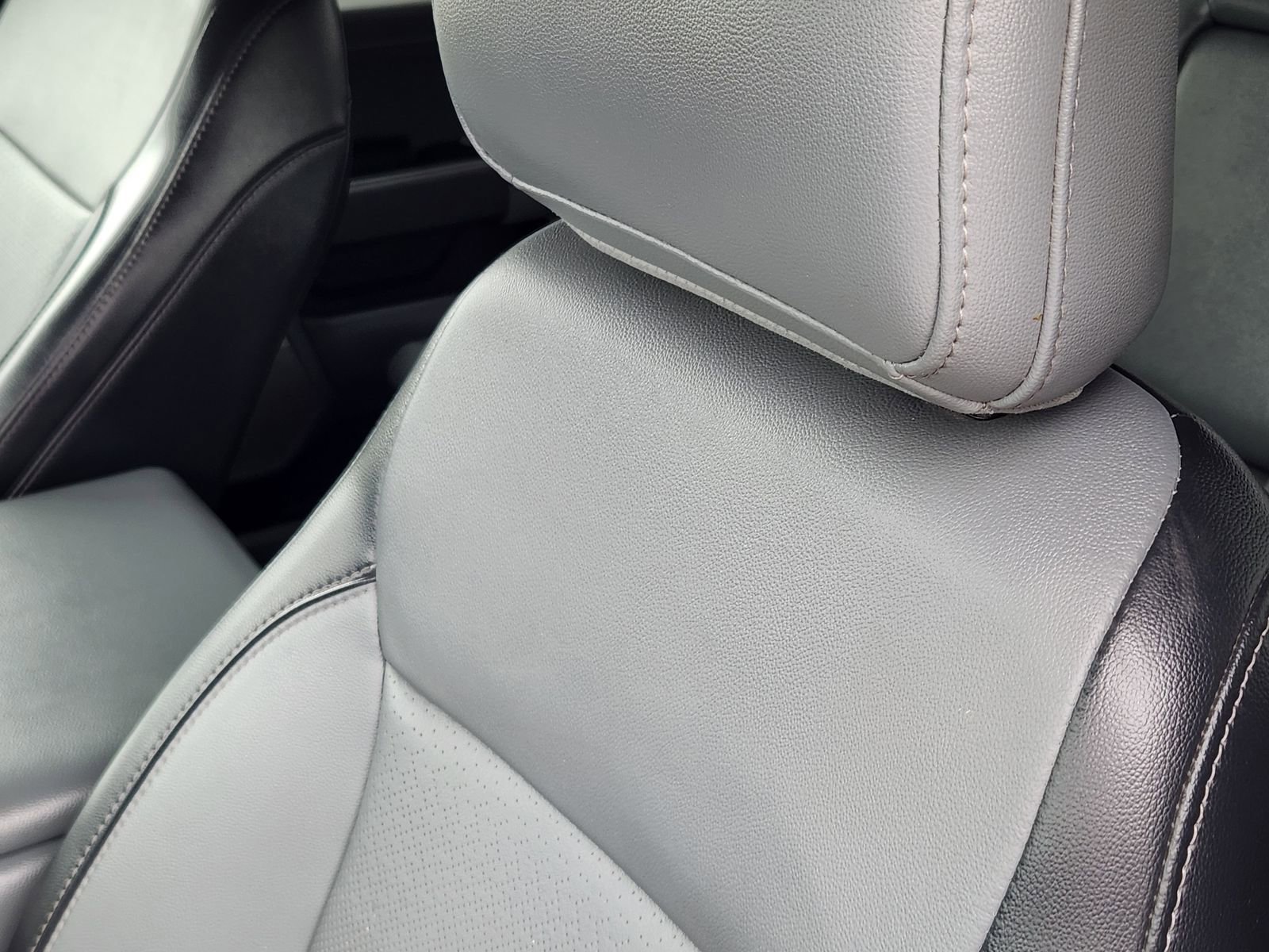 Used 2021 Ford F150 Lariat w/ Equipment Group 501A Mid image 6