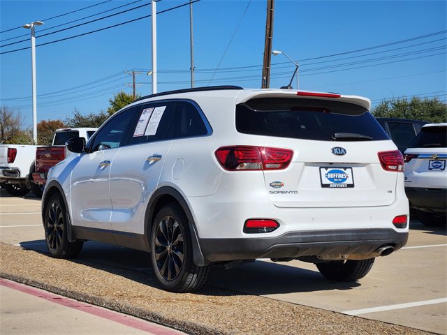 Used 2019 Kia Sorento S image 4