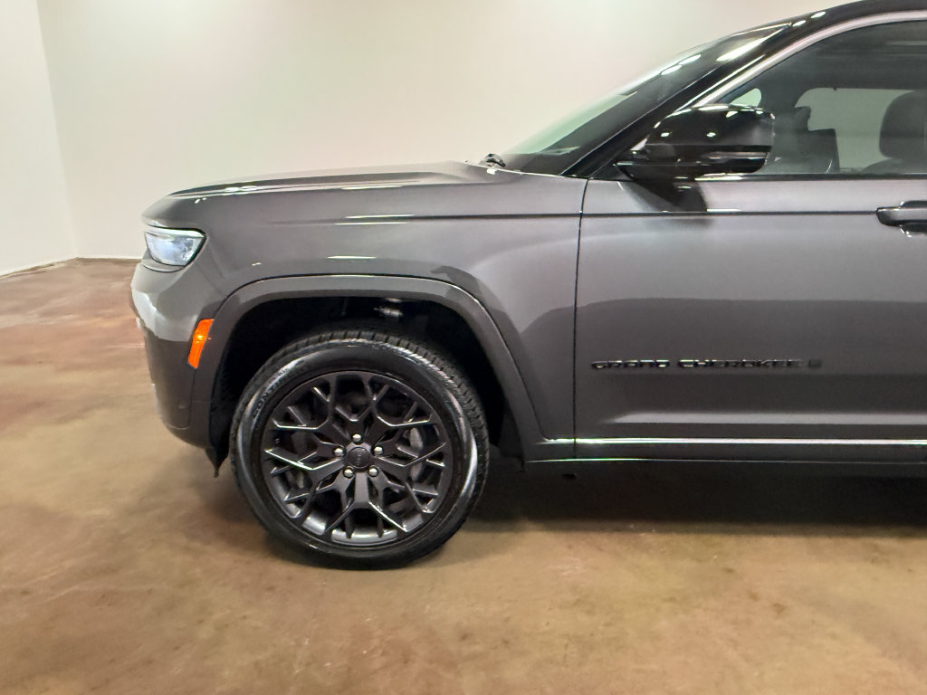 Used 2026 Jeep Grand Cherokee L Summit w/ Obsidian Package AWD/4WD image 38