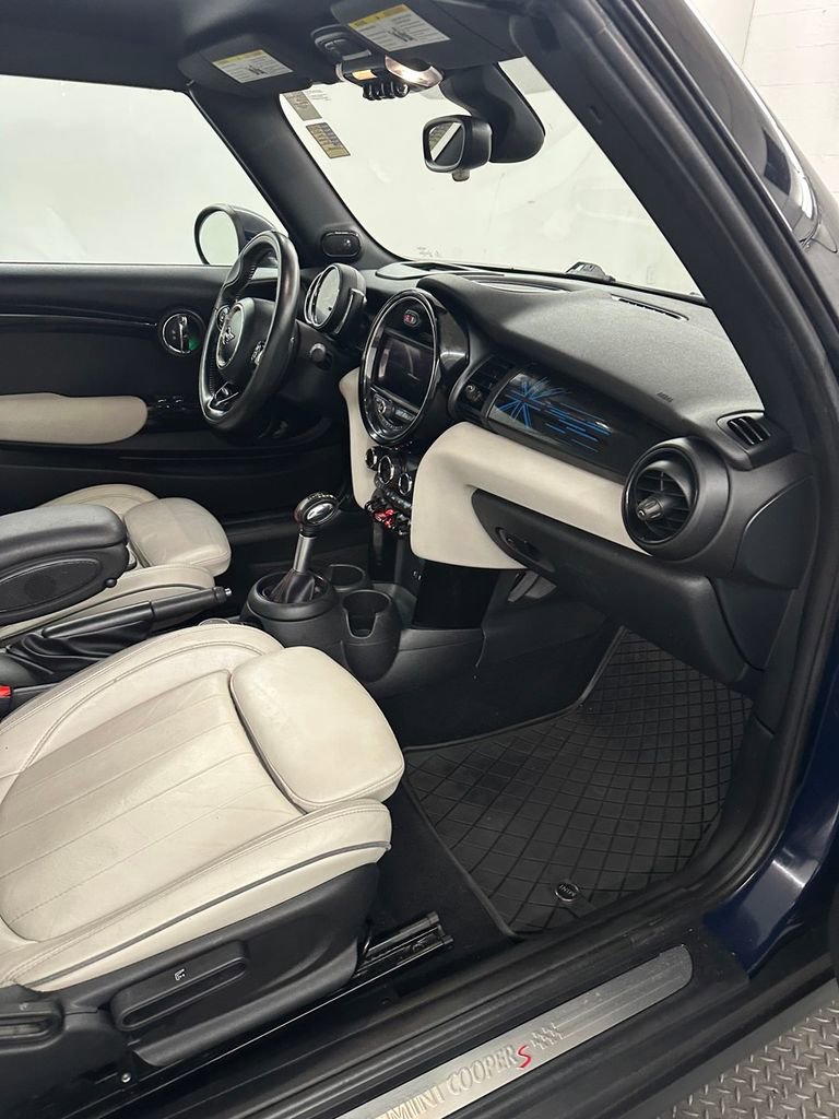 Used 2019 MINI Cooper S image 30
