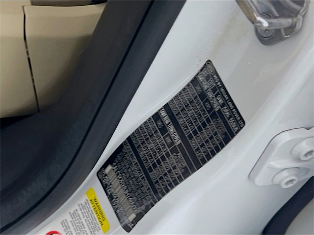 Used 2018 Land Rover Discovery Sport HSE image 26