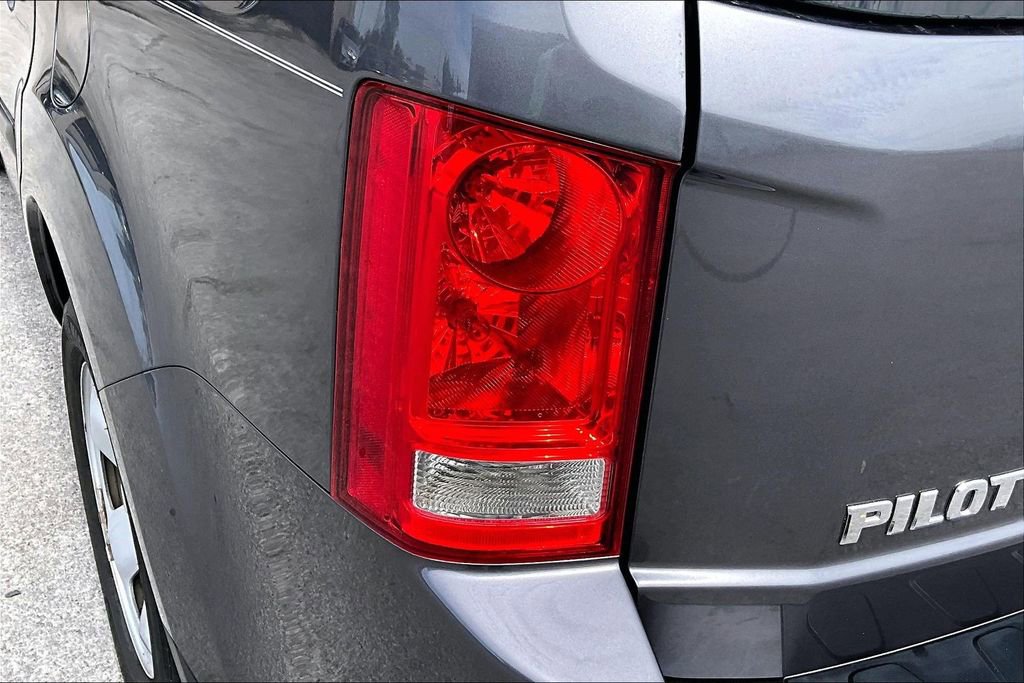 Used 2015 Honda Pilot LX image 22