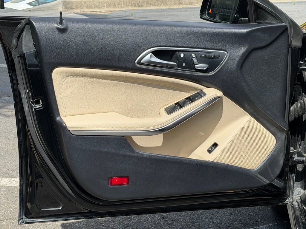 Used 2017 Mercedes-Benz CLA 250 image 28