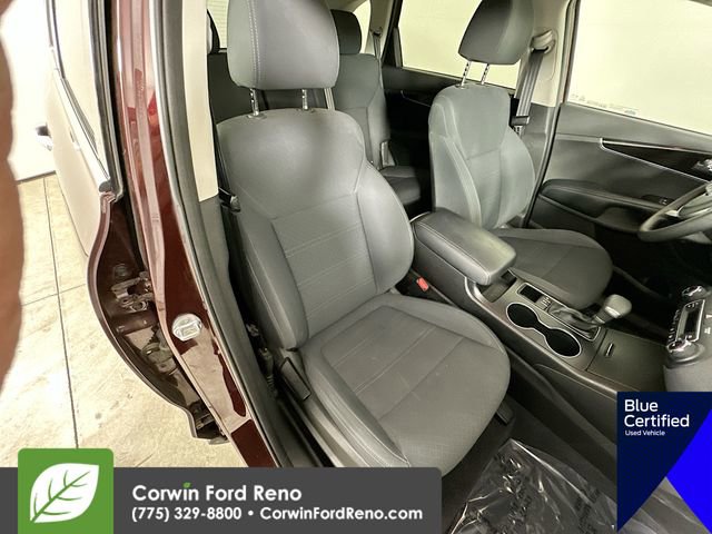 Used 2019 Kia Sorento LX image 28