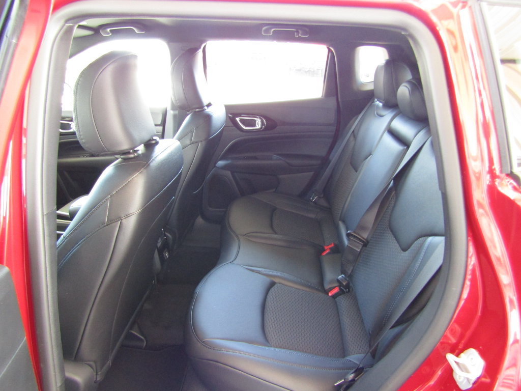 New 2026 Jeep Compass Latitude AWD/4WD image 29