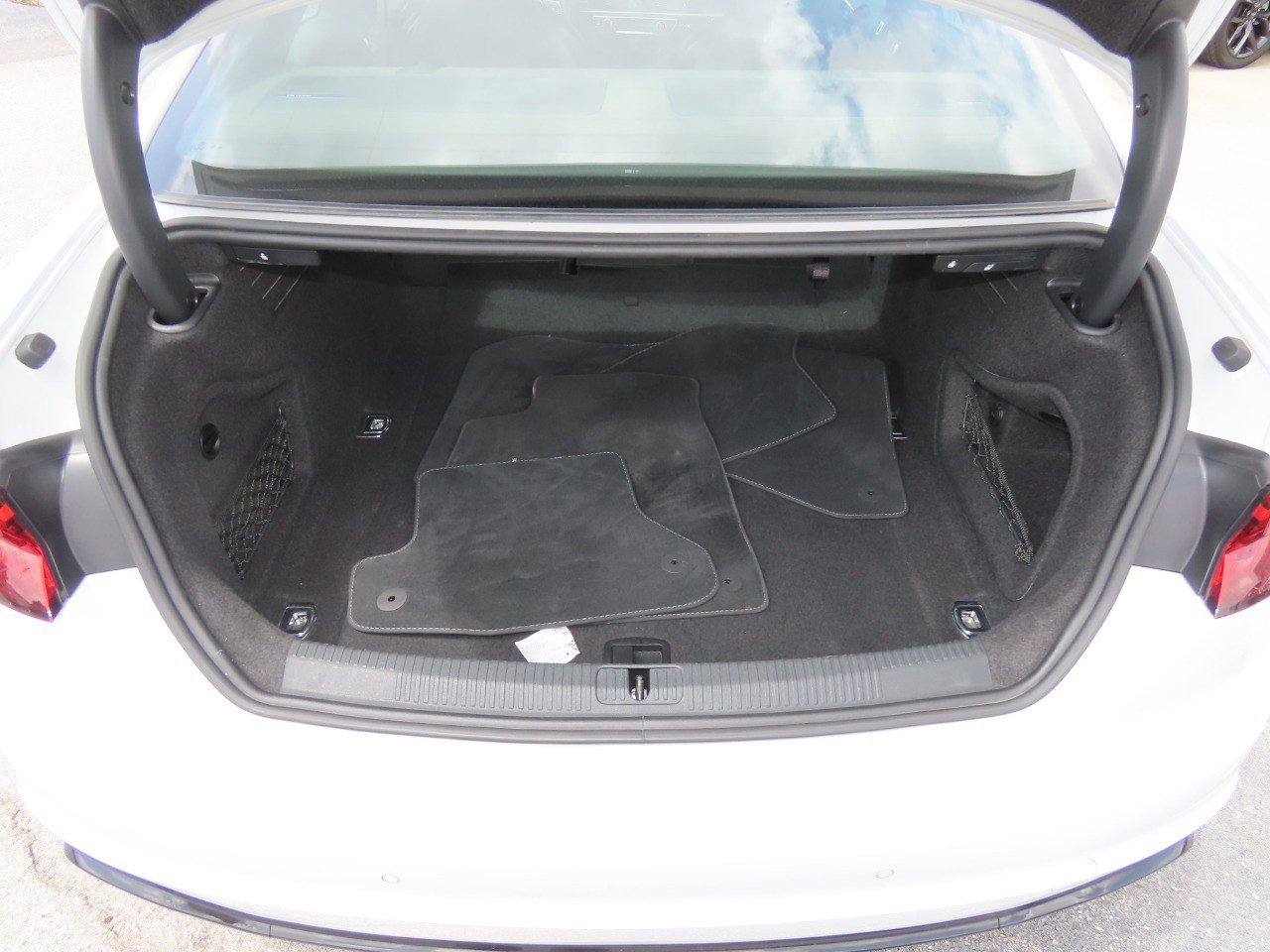 Used 2018 Audi RS 5 w/ Dynamic Plus Package AWD/4WD image 14