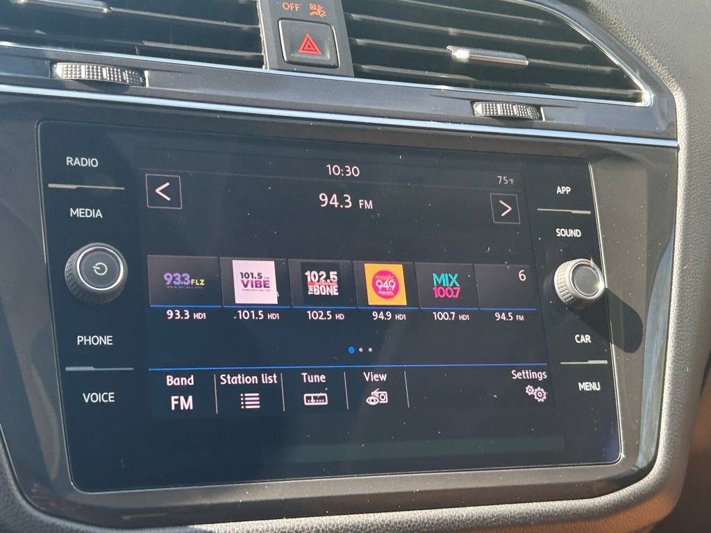 Used 2019 Volkswagen Tiguan SE w/ Panoramic Sunroof Package image 15