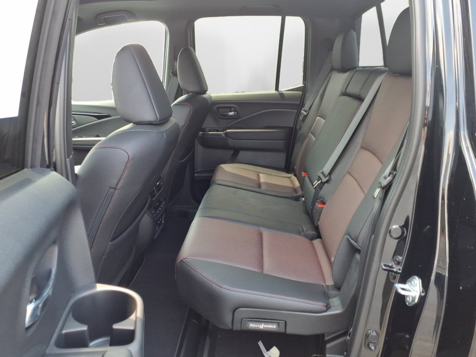 New 2026 Honda Ridgeline Black Edition image 9