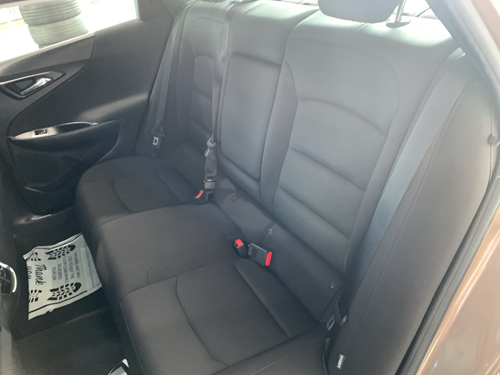 Used 2019 Chevrolet Malibu LT FWD image 14