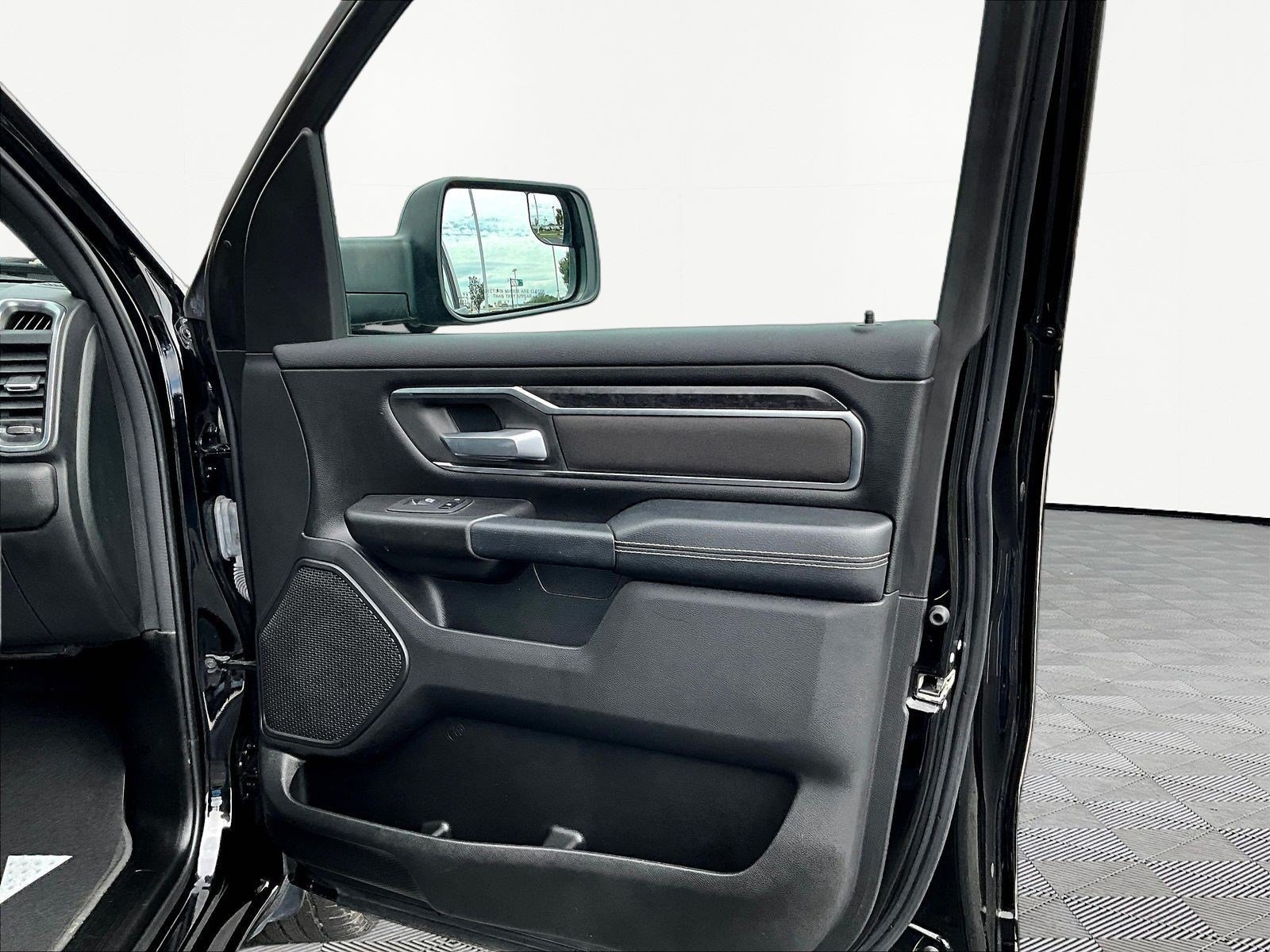 Used 2024 RAM 1500 Big Horn AWD/4WD image 28