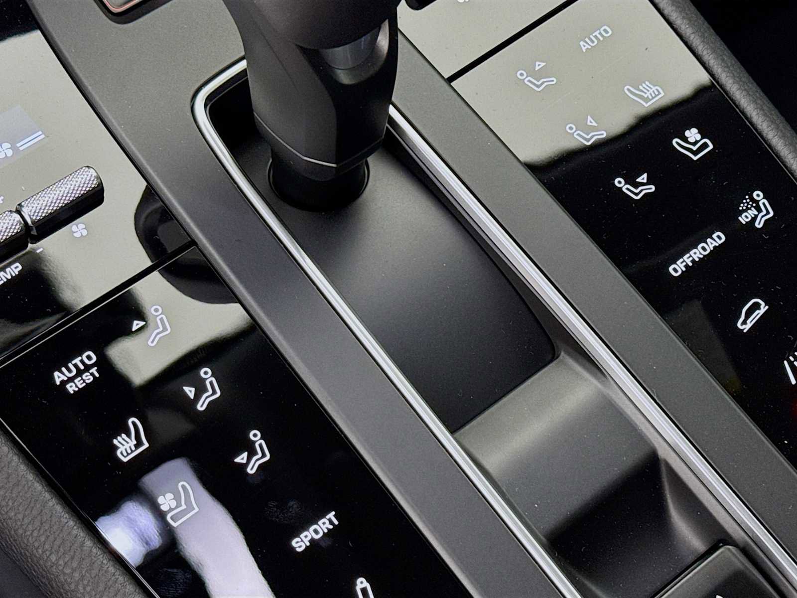 New 2026 Porsche Macan S image 21